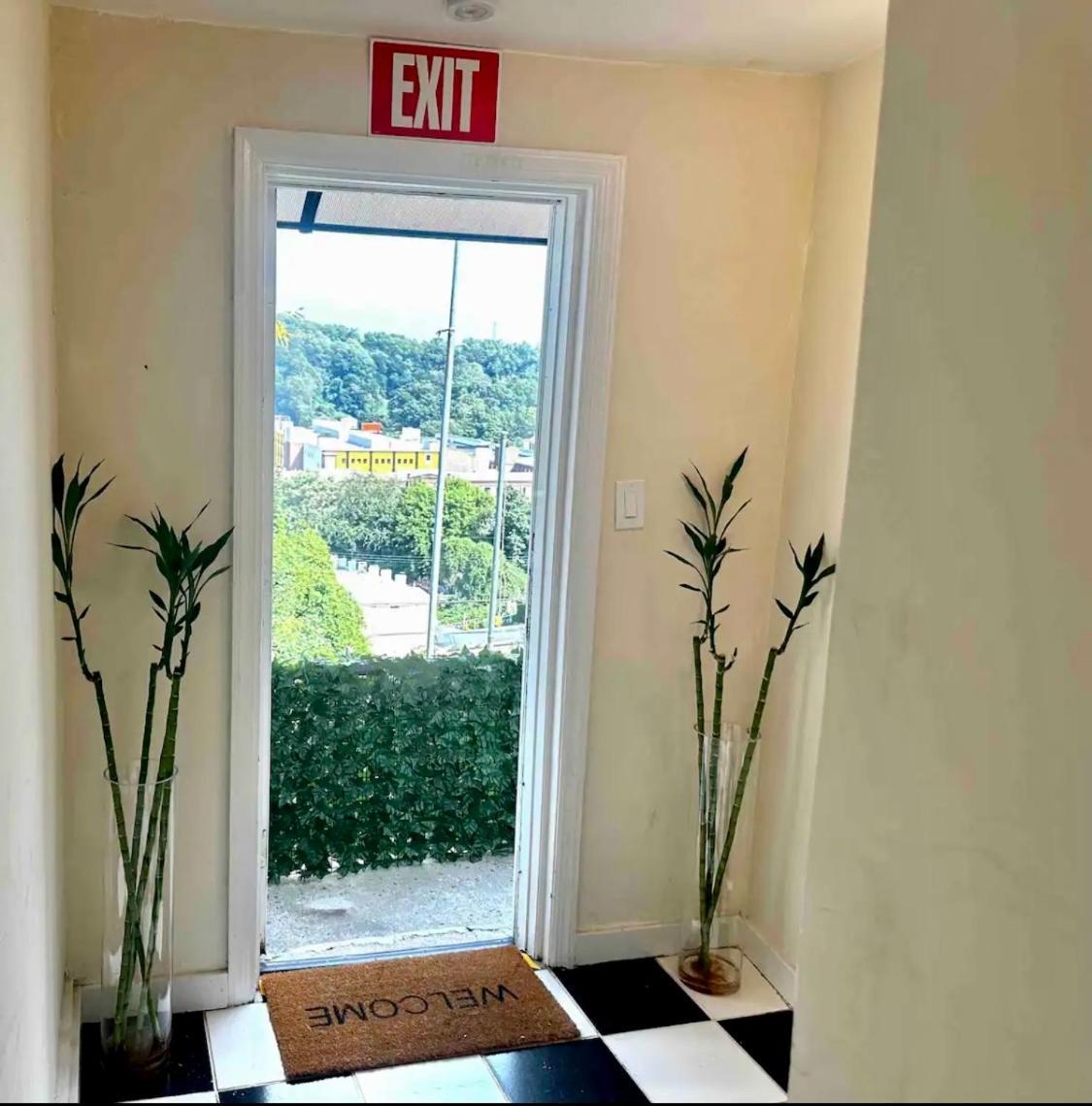 5-A Diamond In Yonkers Apartment Exterior foto